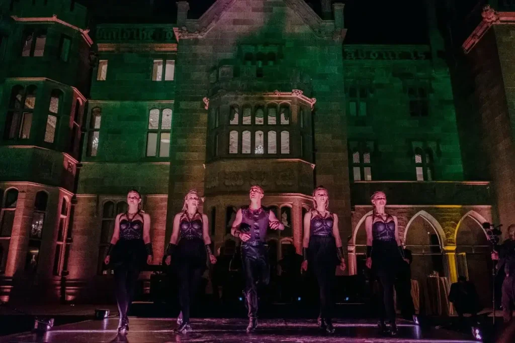 Welcome party Ireland at Adare Manor, County Limerick — Irish dancers performing during an evening celebration before the wedding weekend.